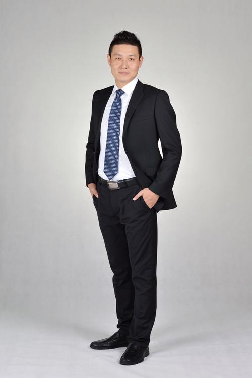 邓家伟 视觉与舞美负责人